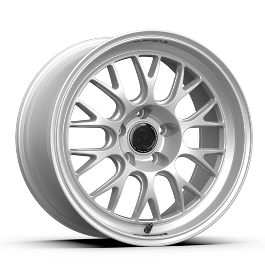 fifteen52 Holeshot RSR 19x8.5 5x112 42mm ET 57.1mm Center Bore Radiant Silver