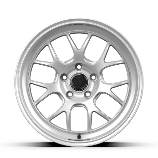 fifteen52 Apex RSR 18x9.5 5x120 22mm ET 72.56mm Center Bore Radiant Silver